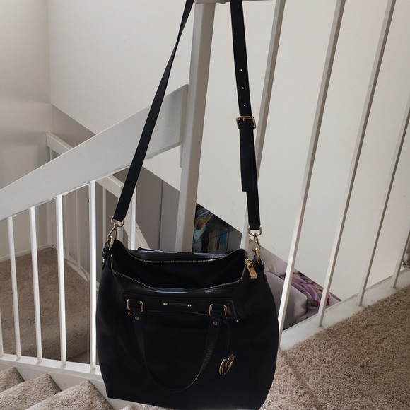 Michael Kors black purse - Picture 3 of 3